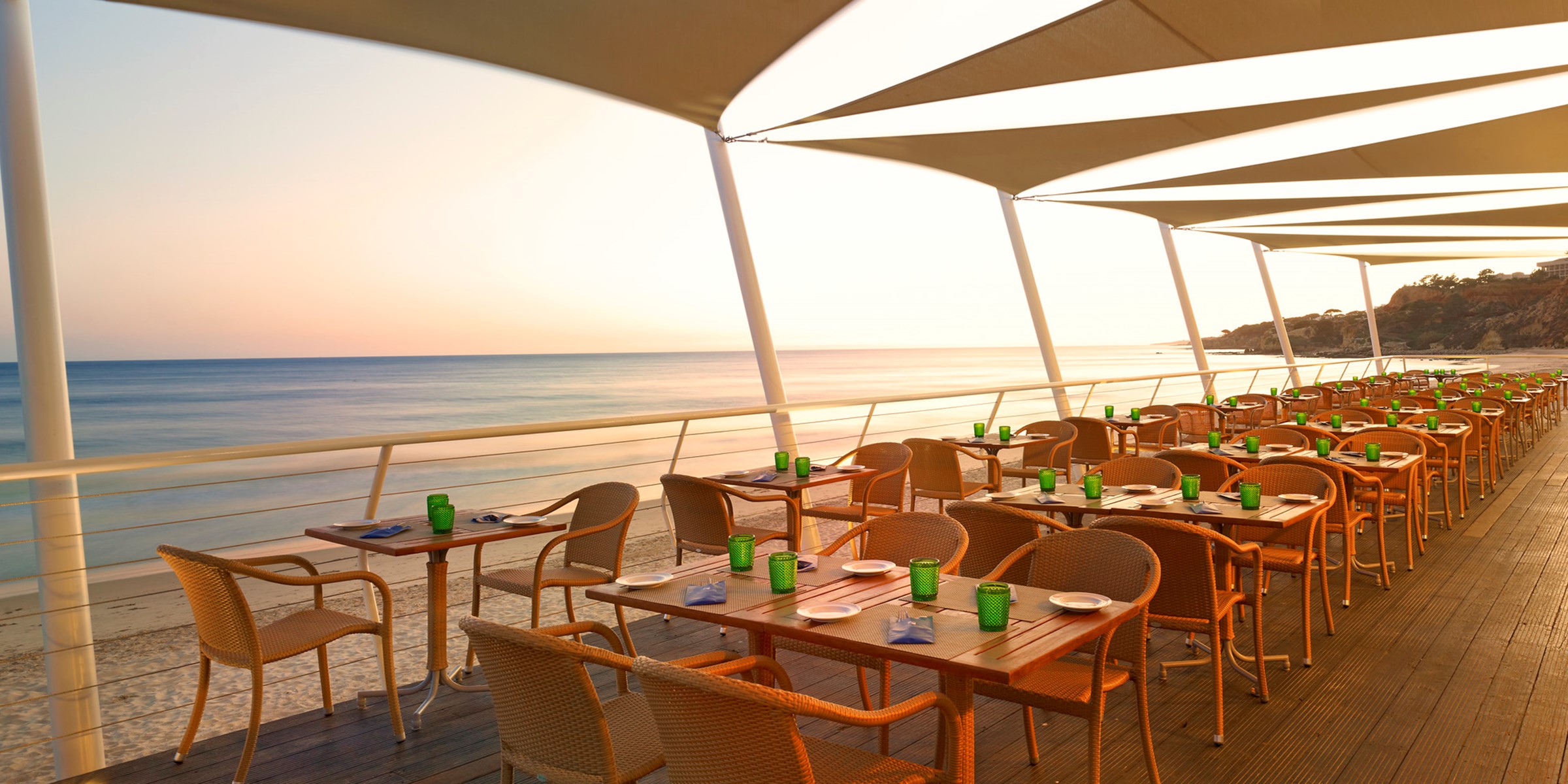 Lux199re 123226 Beach Club Restaurant